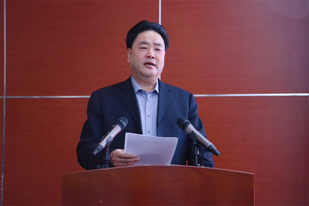 1679277425870977.jpg 闫鹏勋.jpg
